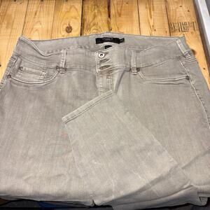 Women’s 22R jeans